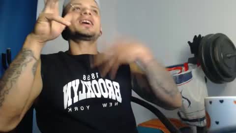 Snapshot of jacobjamess chatting on 01.18.25 jacobjamess online show from 01.18.25