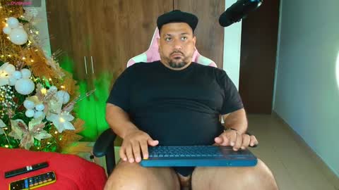 daddy sir master bear online show from 12.26.24