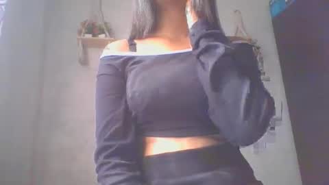 jacqueline_fernandez online show from 01.20.25