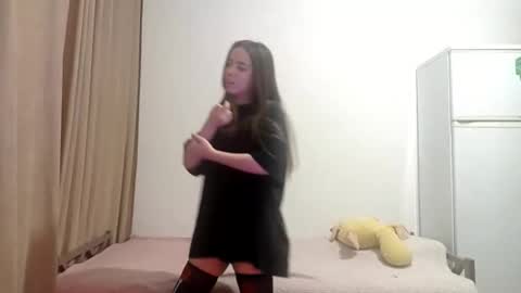 jacquelynsundin online show from 10.24.25