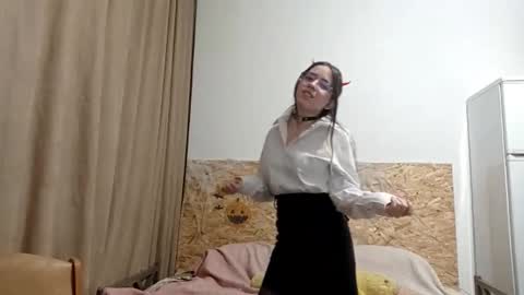 jacquelynsundin online show from 10.31.25