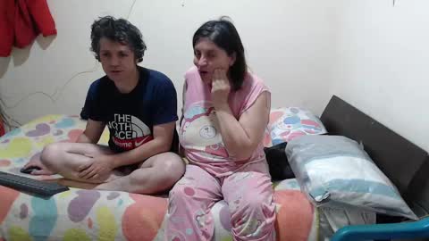 jade y noah online show from 10.21.25