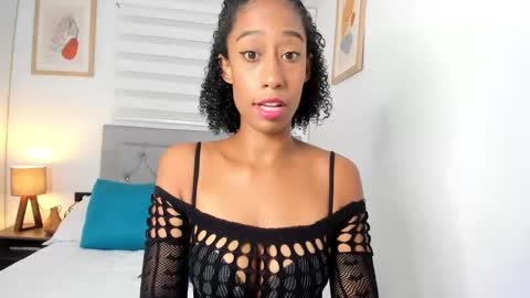 Jade smile online show from 12.09.24