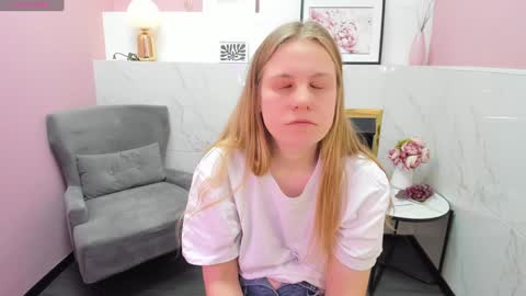 Jade online show from 01.09.25