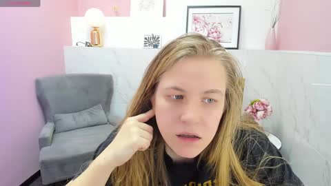 Jade online show from 01.25.25