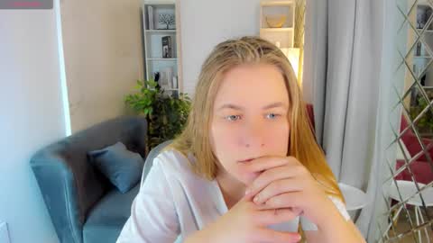 Jade online show from 09.13.25