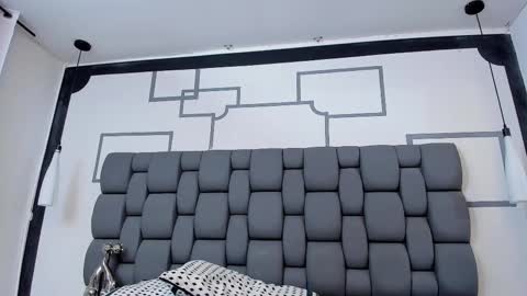 Jade  online show from 02.20.25