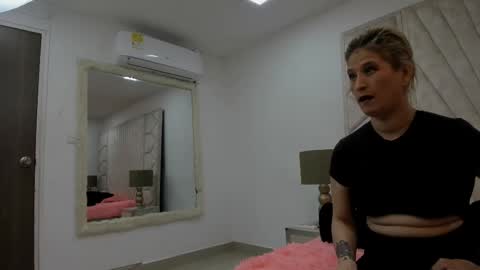 Jade  online show from 09.20.25