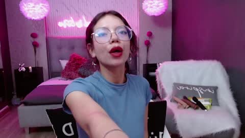 Snapshot of jade_storm_ chatting on 12.12.24 JADE online show from 12.12.24
