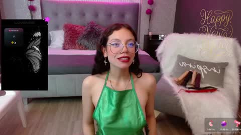 Snapshot of jade_storm_ chatting on 12.30.24 JADE online show from 12.30.24