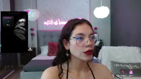 Snapshot of jade_storm_ chatting on 01.02.25 JADE online show from 01.02.25