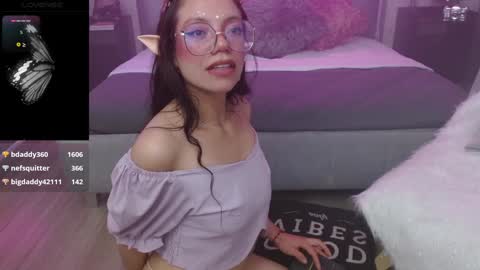 Snapshot of jade_storm_ chatting on 01.08.25 JADE online show from 01.08.25
