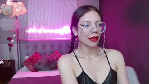 Snapshot of jade_storm_ chatting on 02.18.25 JADE online show from 02.18.25