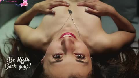 Snapshot of jade_white_ chatting on 03.12.25 jade white online show from 03.12.25