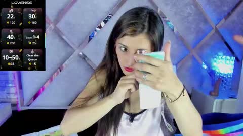 Snapshot of jade_white_ chatting on 09.27.25 jade white online show from 09.27.25