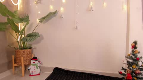 jadee__ online show from 12.20.24