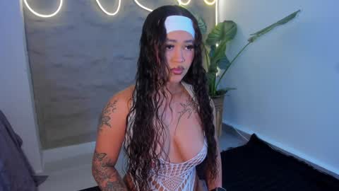 jadee__ online show from 01.06.25