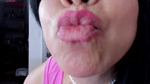 Snapshot of jadeh_williams02 chatting on 01.23.25 Jadeh online show from 01.23.25