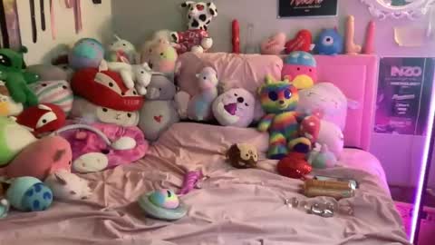 Jade Isabel online show from 03.10.25