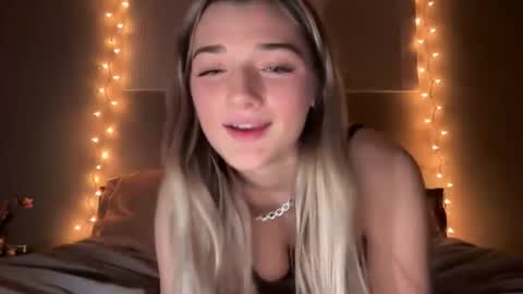 Jade james online show from 12.17.25