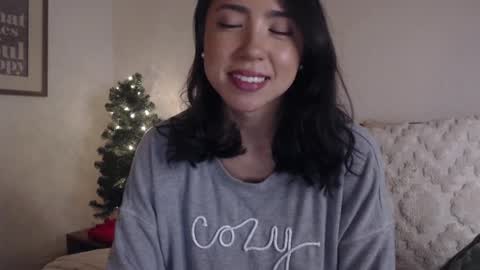 Snapshot of jadelove_ chatting on 12.20.24 Jade Love online show from 12.20.24