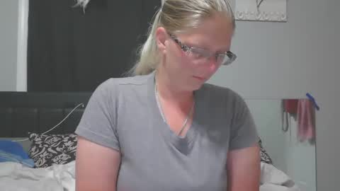 Snapshot of jadeluv chatting on 10.02.25 JadeLuv online show from 10.02.25