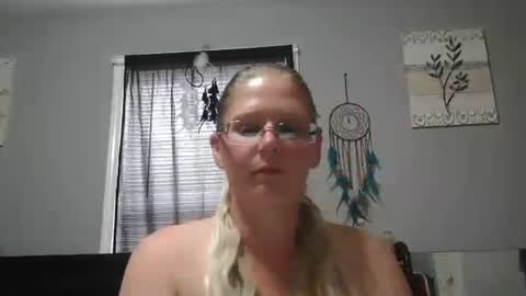 Snapshot of jadeluv chatting on 10.25.25 JadeLuv online show from 10.25.25