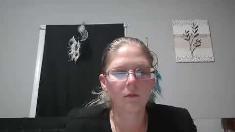 Snapshot of jadeluv chatting on 11.04.25 JadeLuv online show from 11.04.25