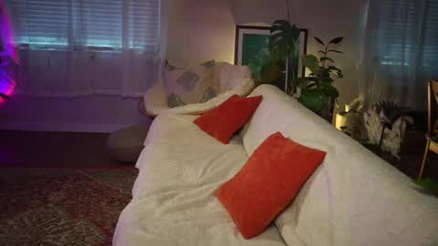 Snapshot of jadeperez_ chatting on 02.22.25 Jade online show from 02.22.25