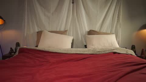 Snapshot of jadeperez_ chatting on 03.08.25 Jade online show from 03.08.25