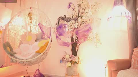 Snapshot of jadesummerr chatting on 10.11.25 Jade Summer online show from 10.11.25