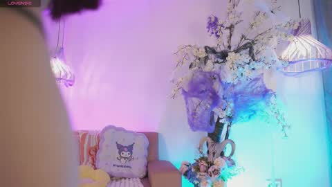 Snapshot of jadesummerr chatting on 10.21.25 Jade Summer online show from 10.21.25