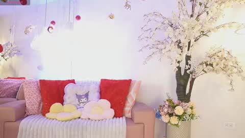 Jade Summer online show from 11.26.25