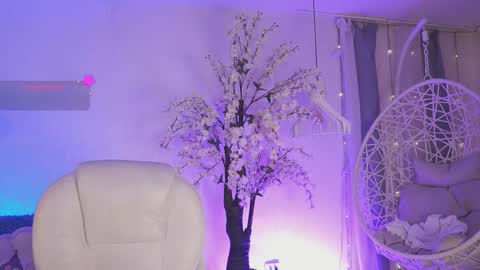 Jade Summer online show from 02.04.26