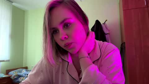 Mila online show from 04.08.26