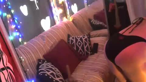 Snapshot of jaebaegoandslay chatting on 01.06.25 Jamie Rose Queenschild ever... online show from 01.06.25