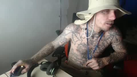 showingitoff online show from 10.06.25