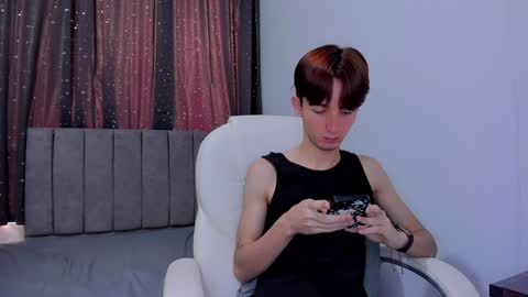 Snapshot of jake_evanss_ chatting on 01.23.25 JAKE online show from 01.23.25