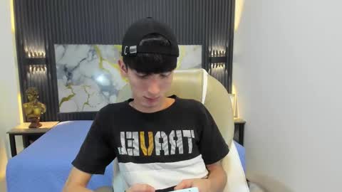 Snapshot of jake_evanss_ chatting on 09.30.25 JAKE online show from 09.30.25