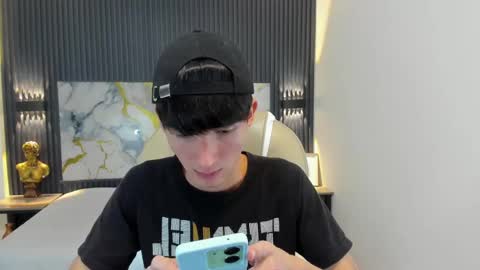 Snapshot of jake_evanss_ chatting on 10.09.25 JAKE online show from 10.09.25