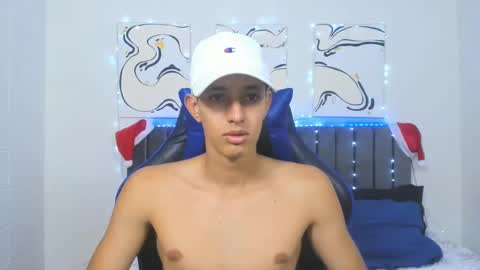 Snapshot of jake_shadow14 chatting on 12.11.24 Hi guys im new 3 online show from 12.11.24