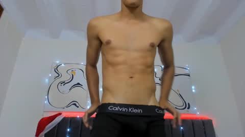 Snapshot of jake_shadow14 chatting on 12.28.24 Hi guys im new 3 online show from 12.28.24