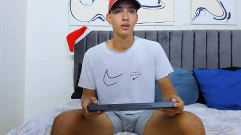 Snapshot of jake_shadow14 chatting on 01.13.25 Hi guys im new 3 online show from 01.13.25