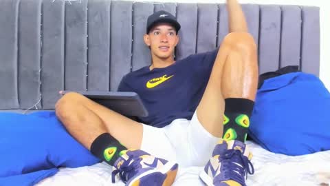 Snapshot of jake_shadow14 chatting on 02.25.25 Hi guys im new 3 online show from 02.25.25