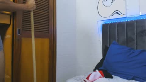 Snapshot of jake_shadow14 chatting on 03.04.25 Hi guys im new 3 online show from 03.04.25