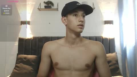 Snapshot of jake_shadow14 chatting on 09.22.25 Hi guys im new 3 online show from 09.22.25