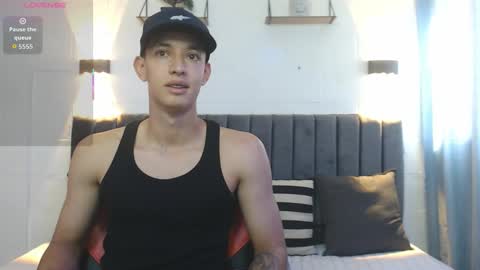 Snapshot of jake_shadow14 chatting on 09.23.25 Hi guys im new 3 online show from 09.23.25