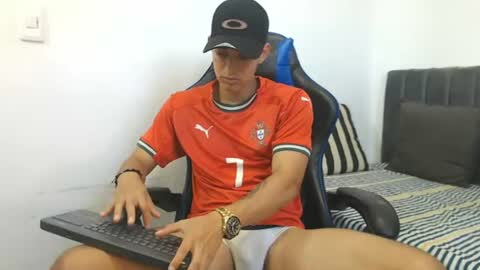 Hi guys im new 3 online show from 07.06.26