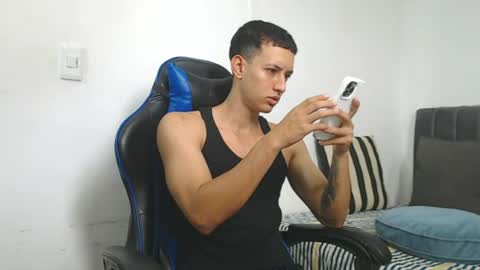 Hi guys im new 3 online show from 07.09.26