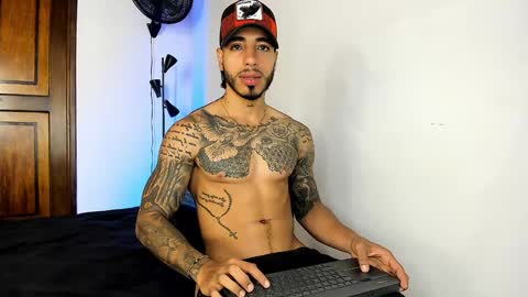 Snapshot of jakee_brown chatting on 01.25.25 Santiago online show from 01.25.25